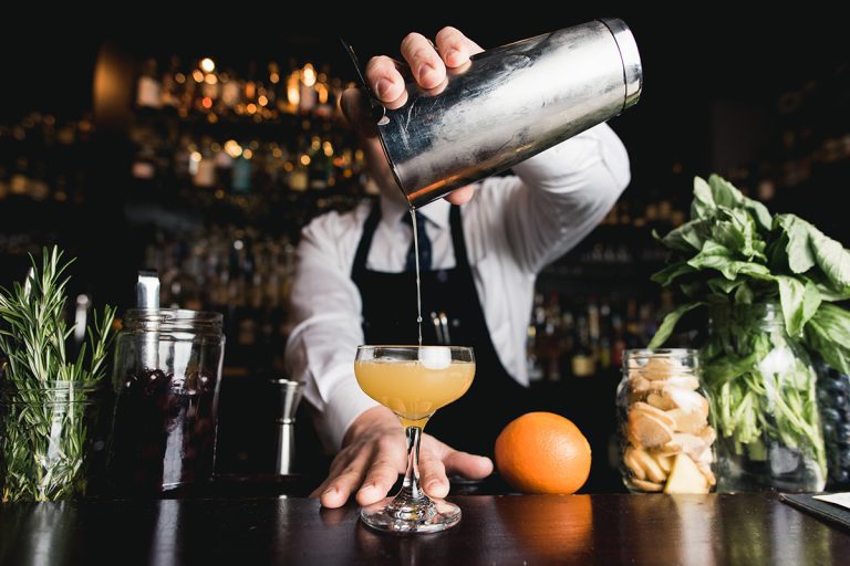 How Texas Dram Shop Laws Affect DWI Cases